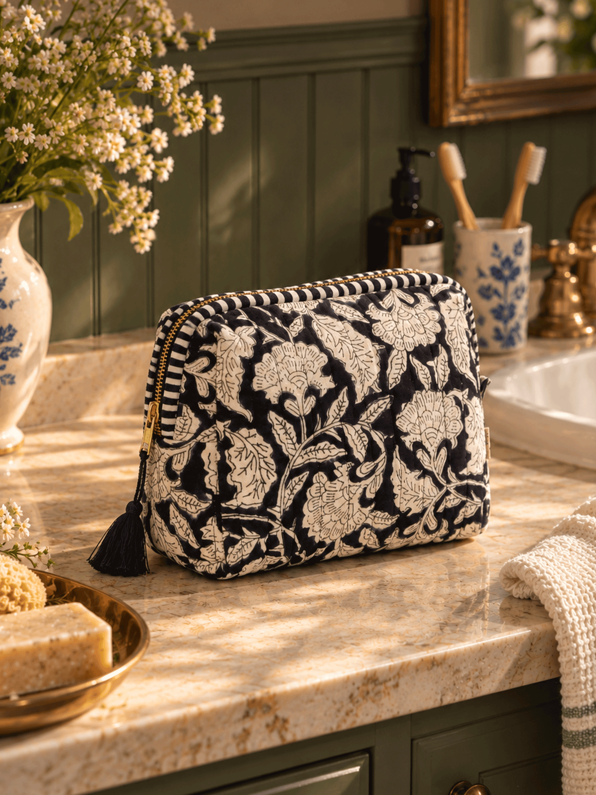 Chandni Bagh Wash Bag